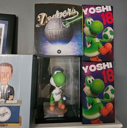 Yoshi dodgers bobblehead