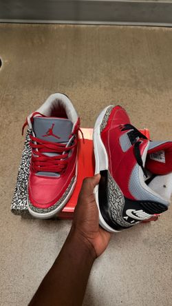 Jordan 3 Unite Red: Size 7 Men