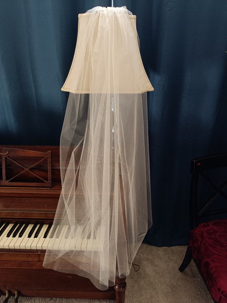 Bride accessories handmade sleeves & veil, 3 pieces
1 pair of handmade sleeves for $40
1 handmade tulle veil $30
1 Pearl veil $20
Details for each i