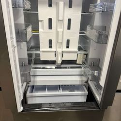 Samsung bespoke new stainless steel French door refrigerator new with warranty