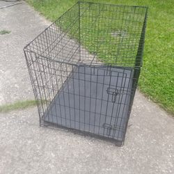 Used  Big Dog  Cage Kennel Lil Bent Lil Chew On Tray