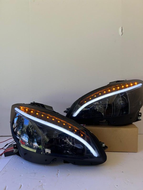 Mercedes Benz C-Class 2008-2011 Headlights