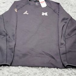 Size Large Men's Nike Tech Fleece Michigan Wolverines CFP Media Day Sweatshirt.

