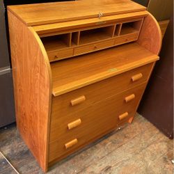 Desk With Locking Top 