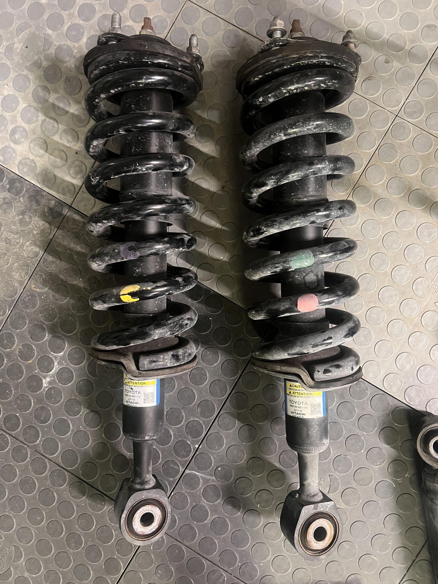Suspension Set Toyota Tundra 4x4 2023