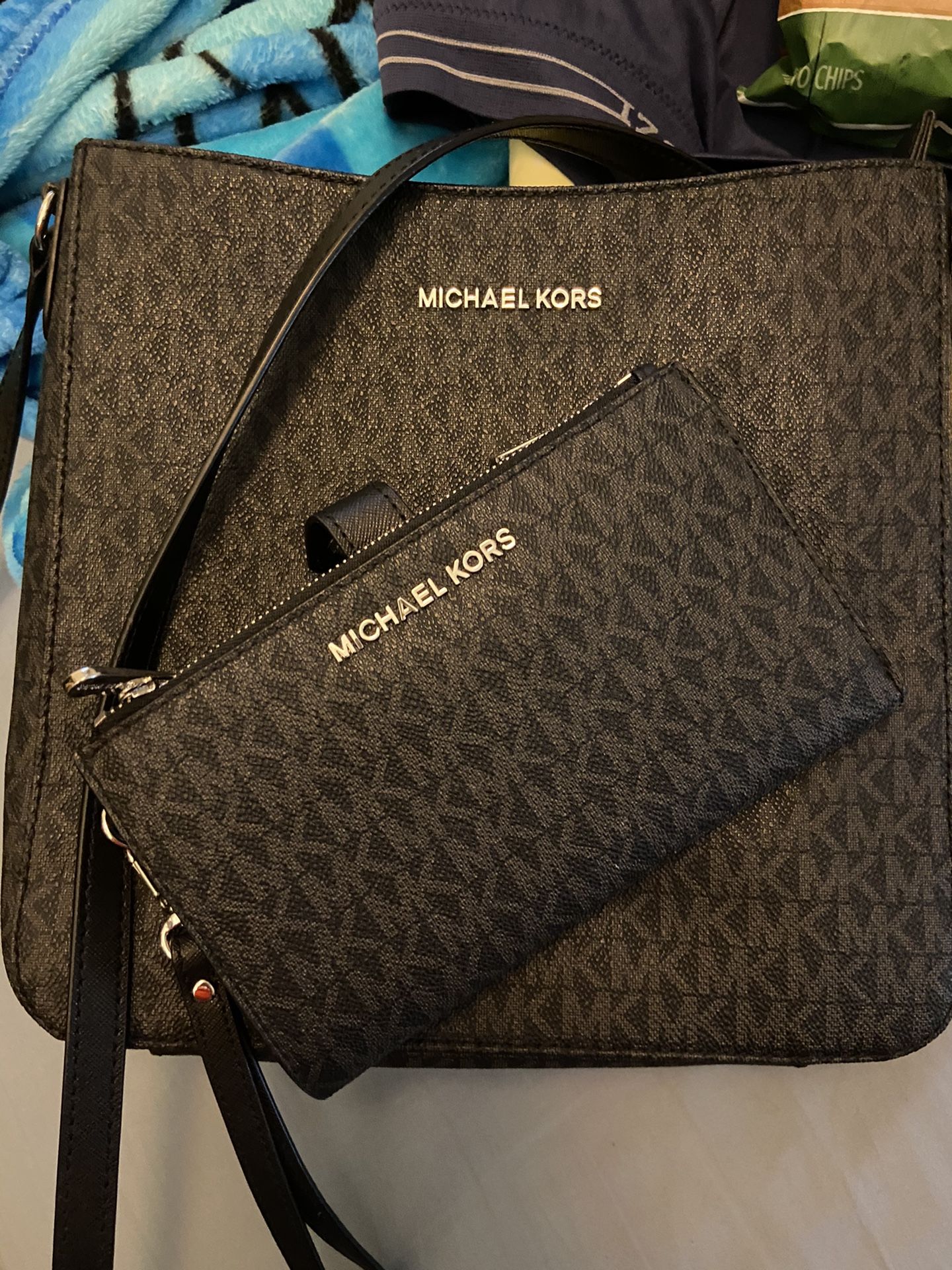 MK cross body