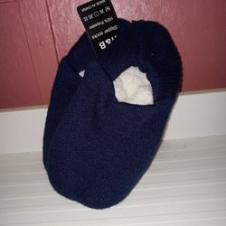 Womens Comfy Slippers. Very Warm And Soft. Size Small.