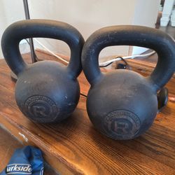 2 Rogue 44lb kettlebells pair