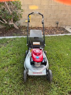 Lawn Mower ( Just Serviced)