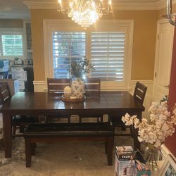 Dining Room Table - 4 Chairs W/Bench