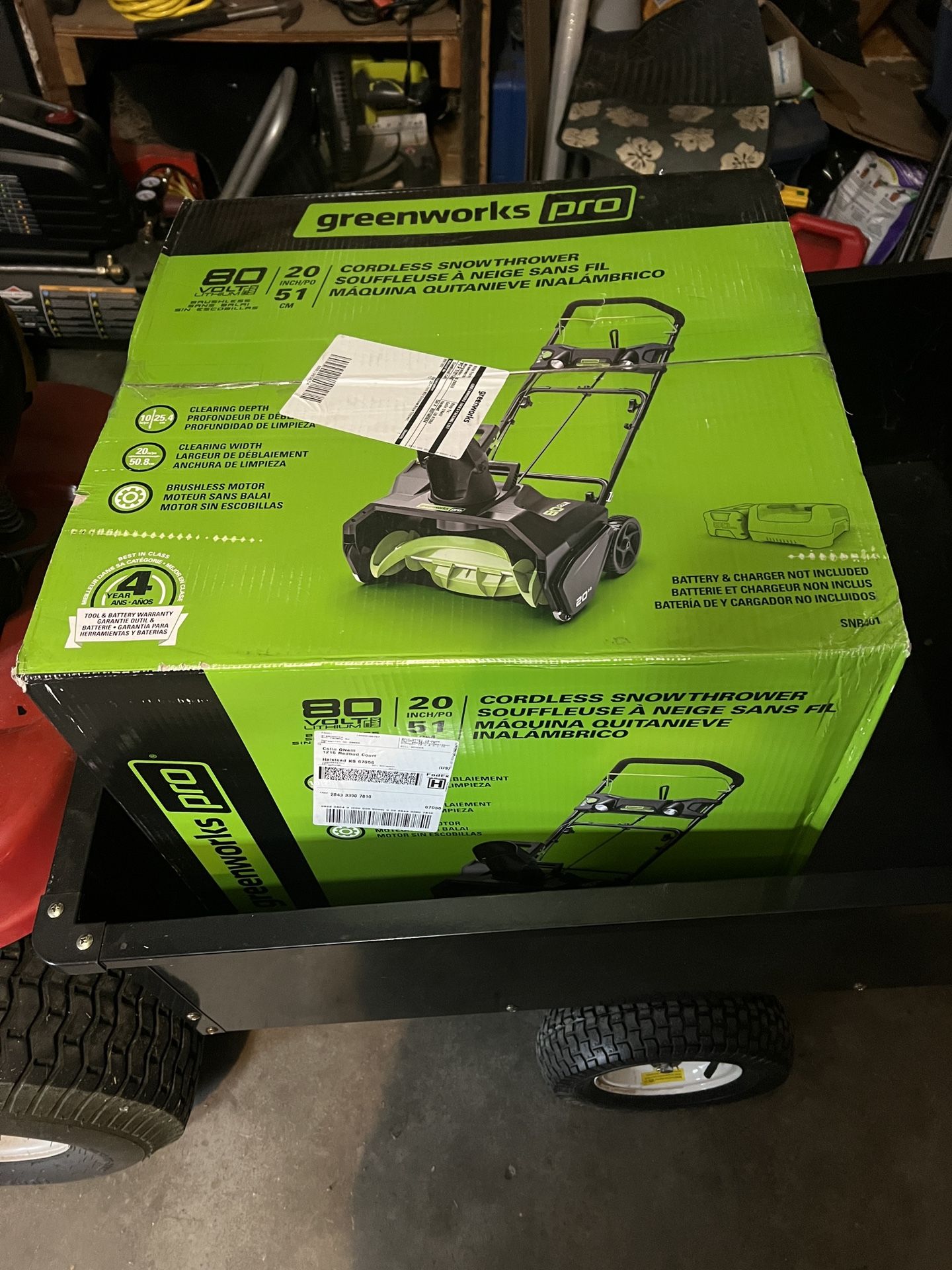 NIB Greenworks Battery Operated Snowblower