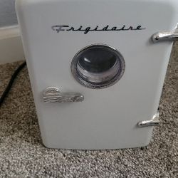 Frigidaire Personal Mini Fridge $15