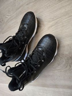 Youth football cleats size 6