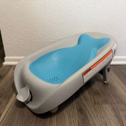 Skip Hop Baby Blue Bathtub Collapsible Storage Friendly
