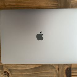 MacBook Pro (15-inch, 2018) | 2.6GHz i7 | 32GB RAM | 1TB SSD 