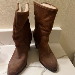 UGG Women Boots Size 6