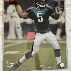 Donavan McNabb Autographed 16 x 20