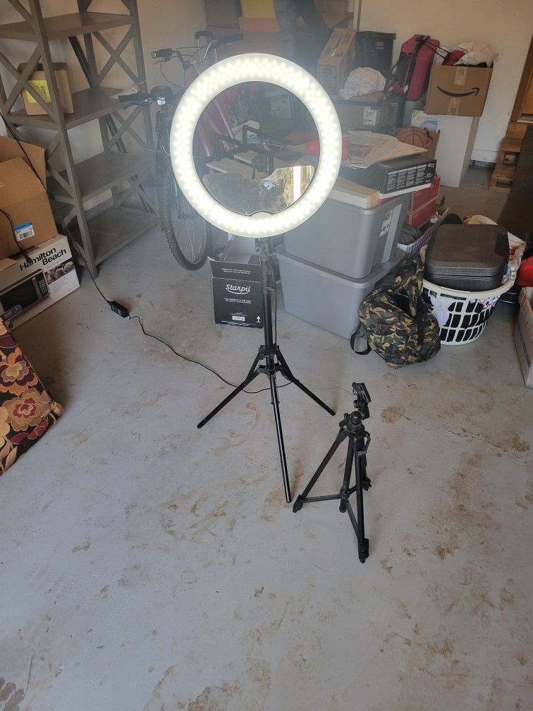 Tik Tok Light & Tripod