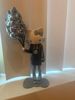 Kid robot candie Bolton hello kitty figurine