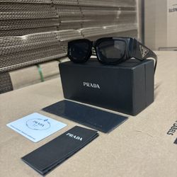 Prada unisex sunglasses 🔥🔥