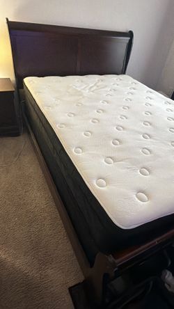 Bedroom set