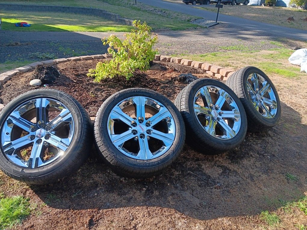 GMC 22" RIMS & TIRES