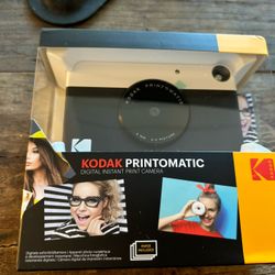 New W Tags Kodak Printomatic Instant Print Camera