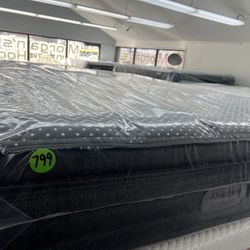 QUEEN SIZE SIMMONS BEAUTYREST BEYOND PILLOW TOP MATTRESS & BOX SPRING BED SET