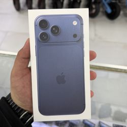 iPhone 17 Pro Max Unlocked 256GB! Finance For $50 Down Payment!!