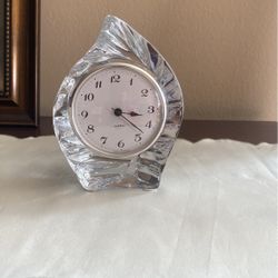 Crystal Metric Clock