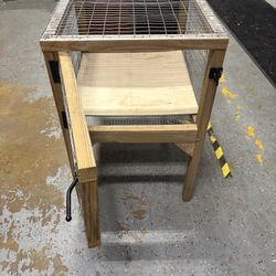 Brand new rabbit hutch asking for $250 obo
