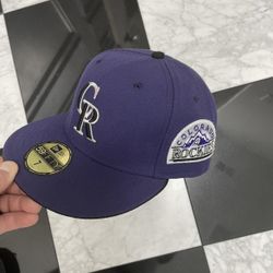Size 7 Colorado Rockies Fitted