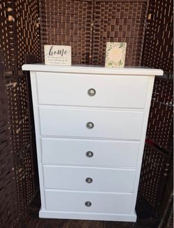 White 5-Drawer Tall Dresser drawers work good