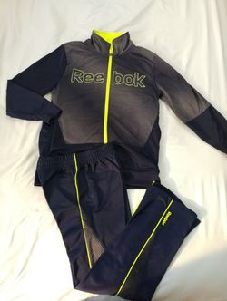 Reebok track suit,kids sz small
