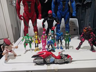 Power Rangers  articulated action figures set.   Good Condition. '9, 12' and 20'  inches tall. 