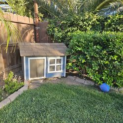 Dog House - With A/C Unit