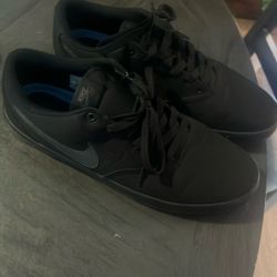 Nike Low Top Shoes 