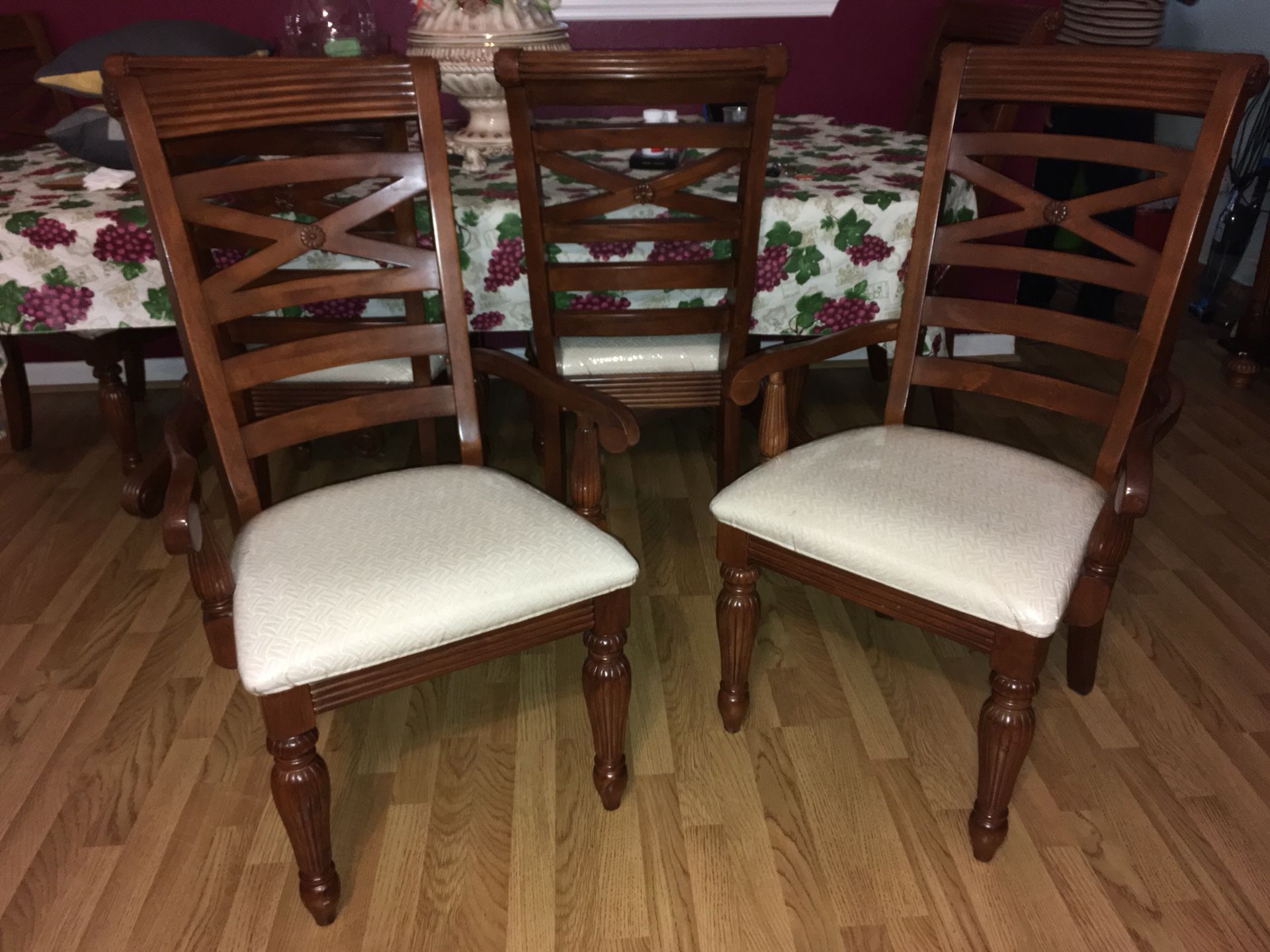 Rooms To Go Dining Table Set for 6 for Sale in Orlando, FL - OfferUp