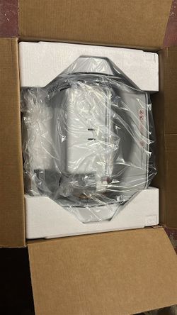 Self cleaning cat litter brand new