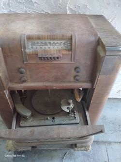 1941 Philco am shortwave phonograph stereo