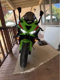 Kawasaki zx6r abs