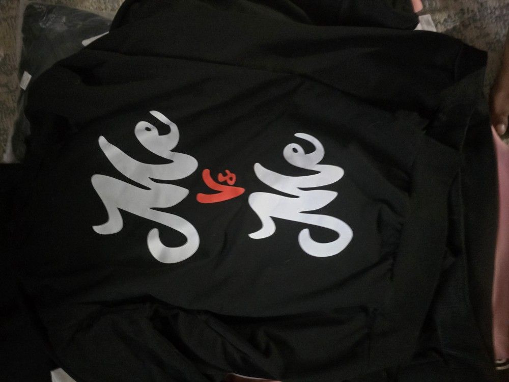 New Sweat Shirts End Of Season Stock