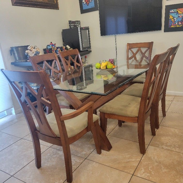 City Furniture Dining Room Set-7 Piece