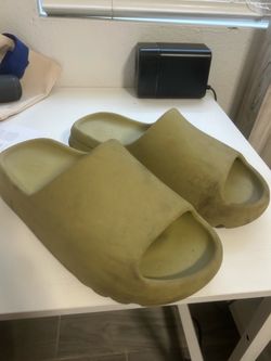 Adidas Yeezy slide green