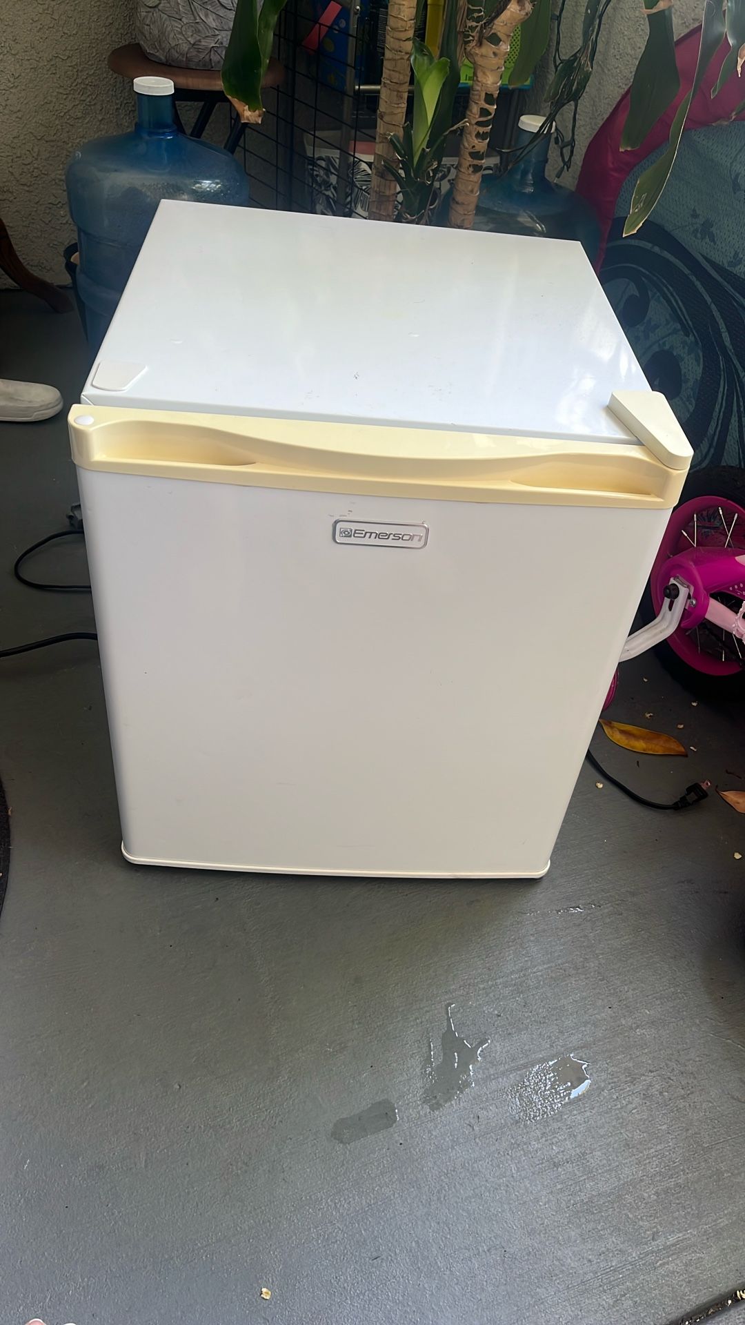 Emerson Mini Fridge