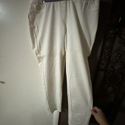 White Capri Pants - JM Collection - Size 14W
