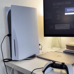 PS5 Disc Edition + 1 Controller + Original Box