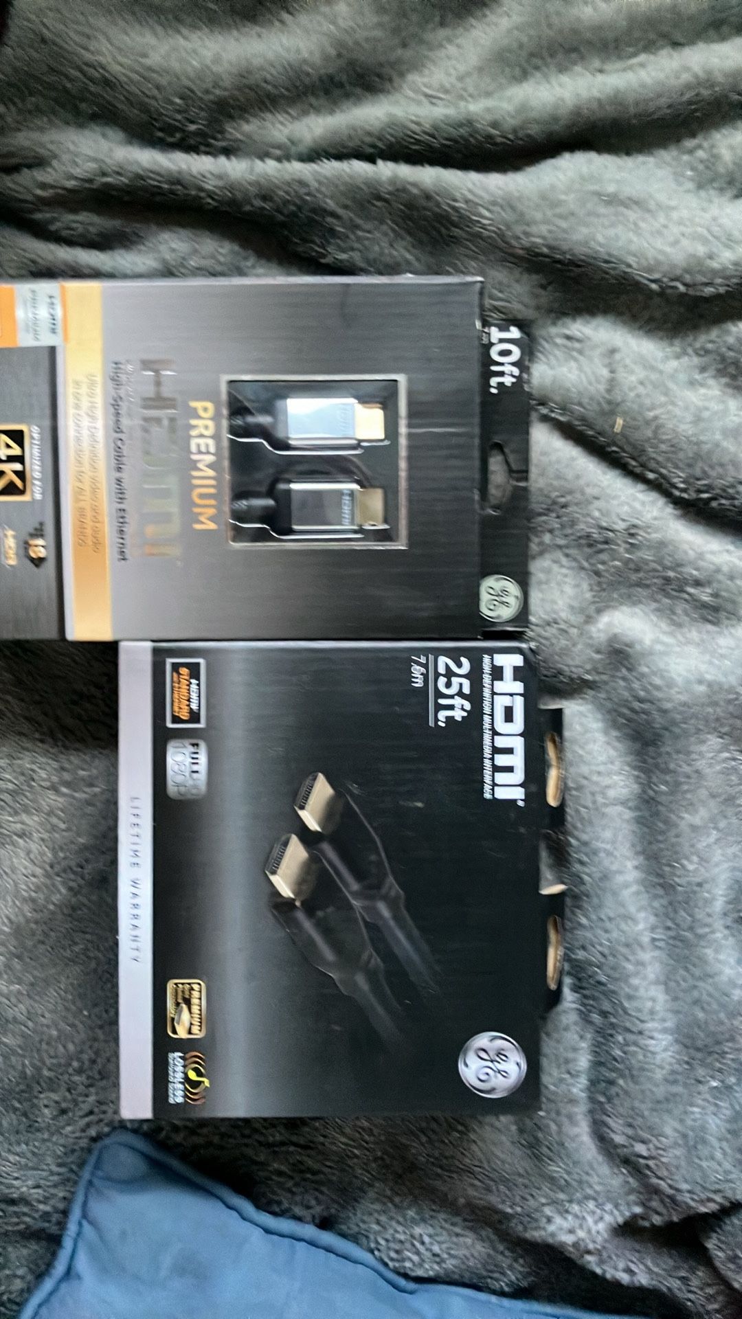 2 HDMI CABLES