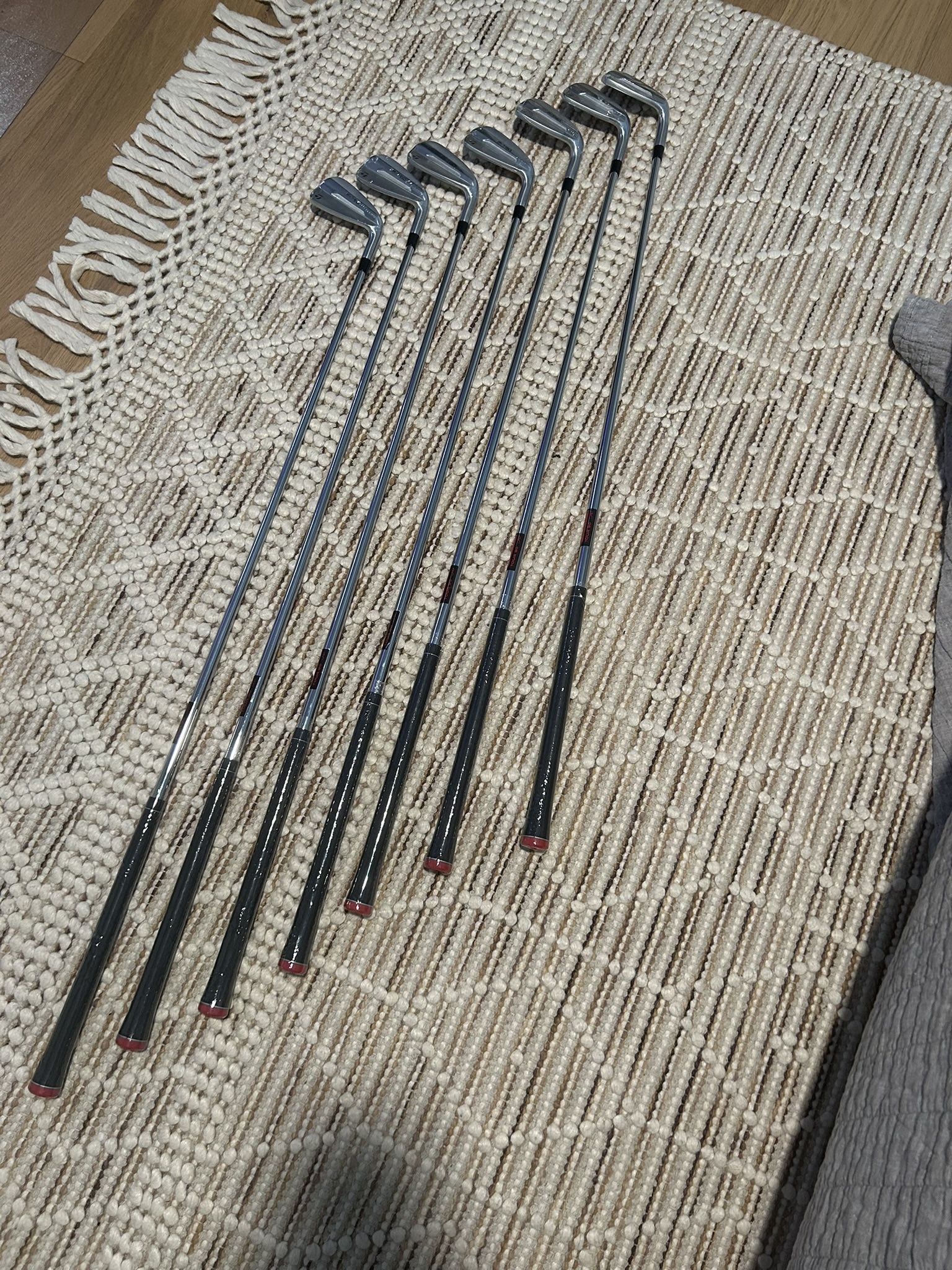 Taylormade P790 Iron Set 4-PW Right Handed KBS tour 90 Stiff Shaft 2025