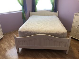 Bedroom set